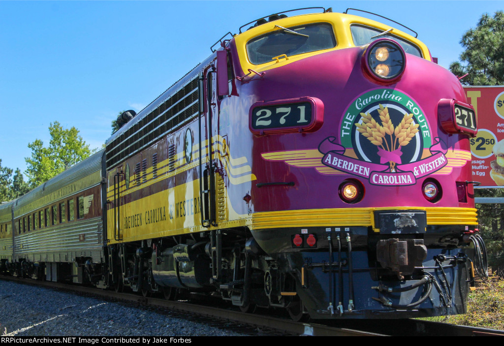 ACWR 271 Rounding the Curve in West End.